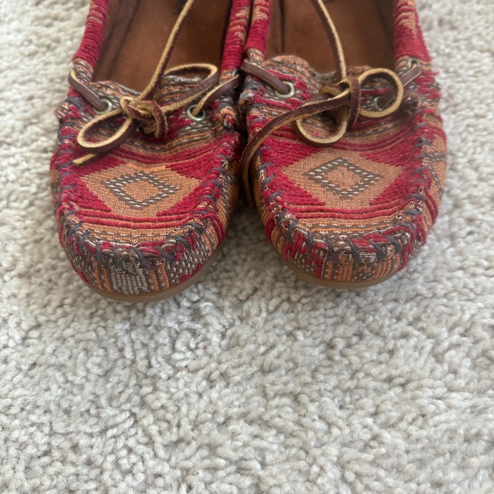 Minnetonka Women's Moccasin Slippers Aztec Woven Textile Slip On Shoes Size 5.5 - Picture 8 of 8